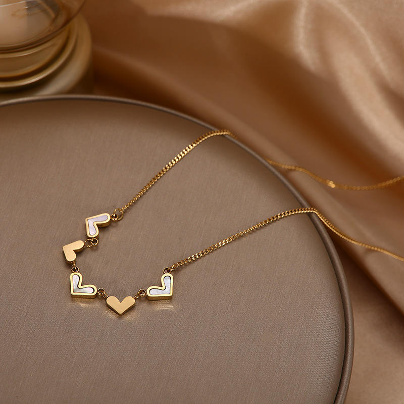 Elegant Gold Plated Heart Necklace for Women – Stylish Love Pendant Chain