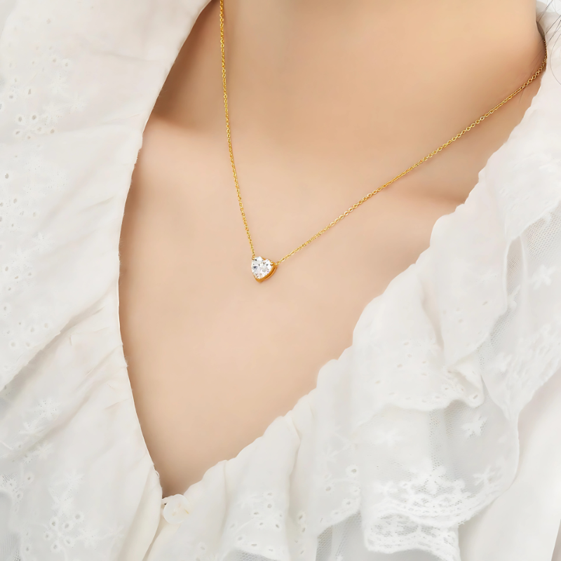 Heart-Shaped Gold Pendant Necklace with Zircon Sparkle