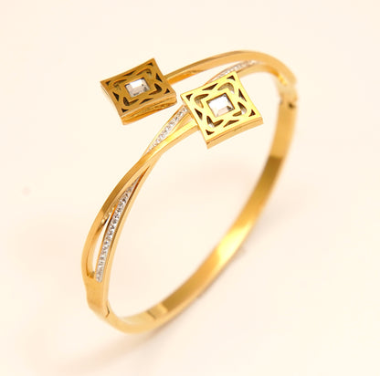 Chic Gold Geometric Bangle Bracelet