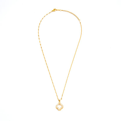 Elegant Gold Flower Pendant Necklace