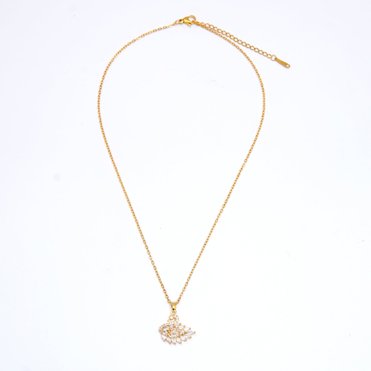 Elegant Swan Pendant Necklace with Sparkling Crystals