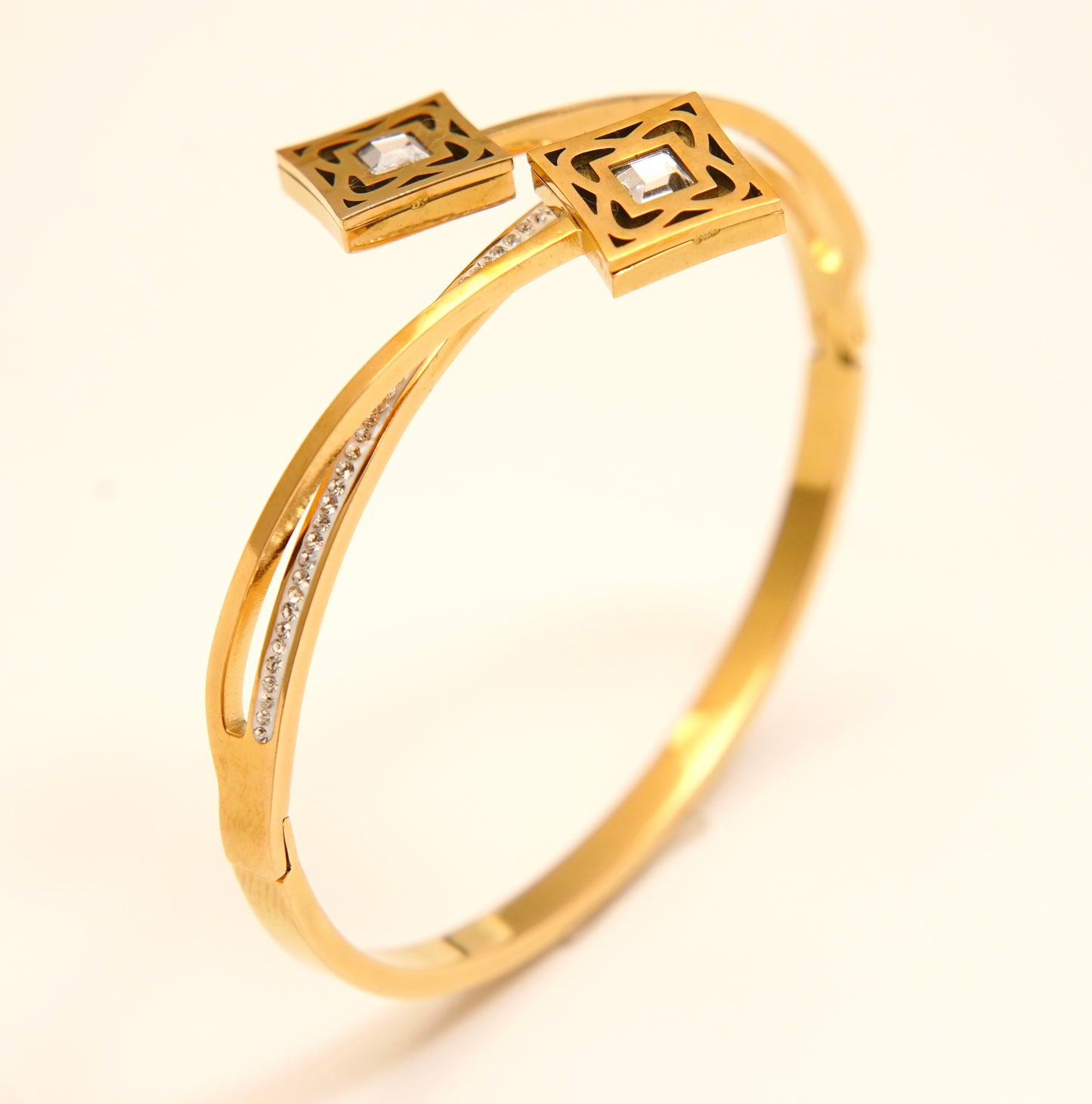 Chic Gold Geometric Bangle Bracelet