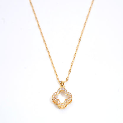 Elegant Gold Flower Pendant Necklace