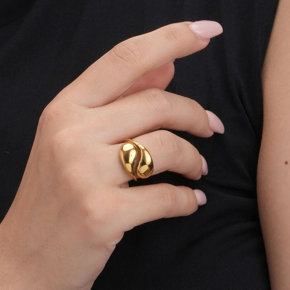 Minimal Gold Teardrop Ring